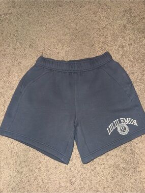 Lululemon oversized shorts 7” sz S